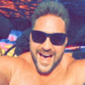 Meet your Posher, Derek